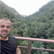 Diplomato con 100 liceo scientifico e laureato in economia impartisce lezioni private per elementari medie e superiori